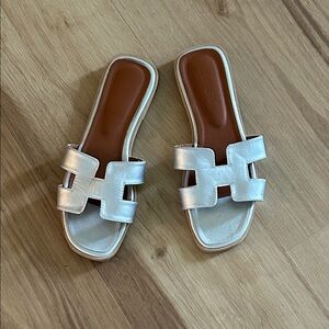 Silver Women's “H” slide Sandals - Sleek Open-Toe Design size 38/8 EUC